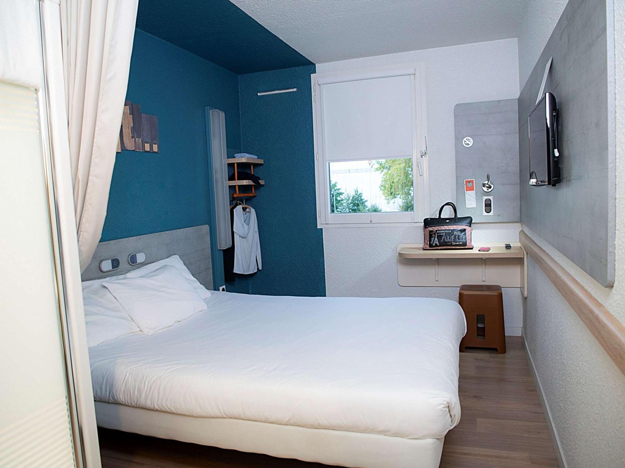 Hotel Ibis Budget Les Docks 2*