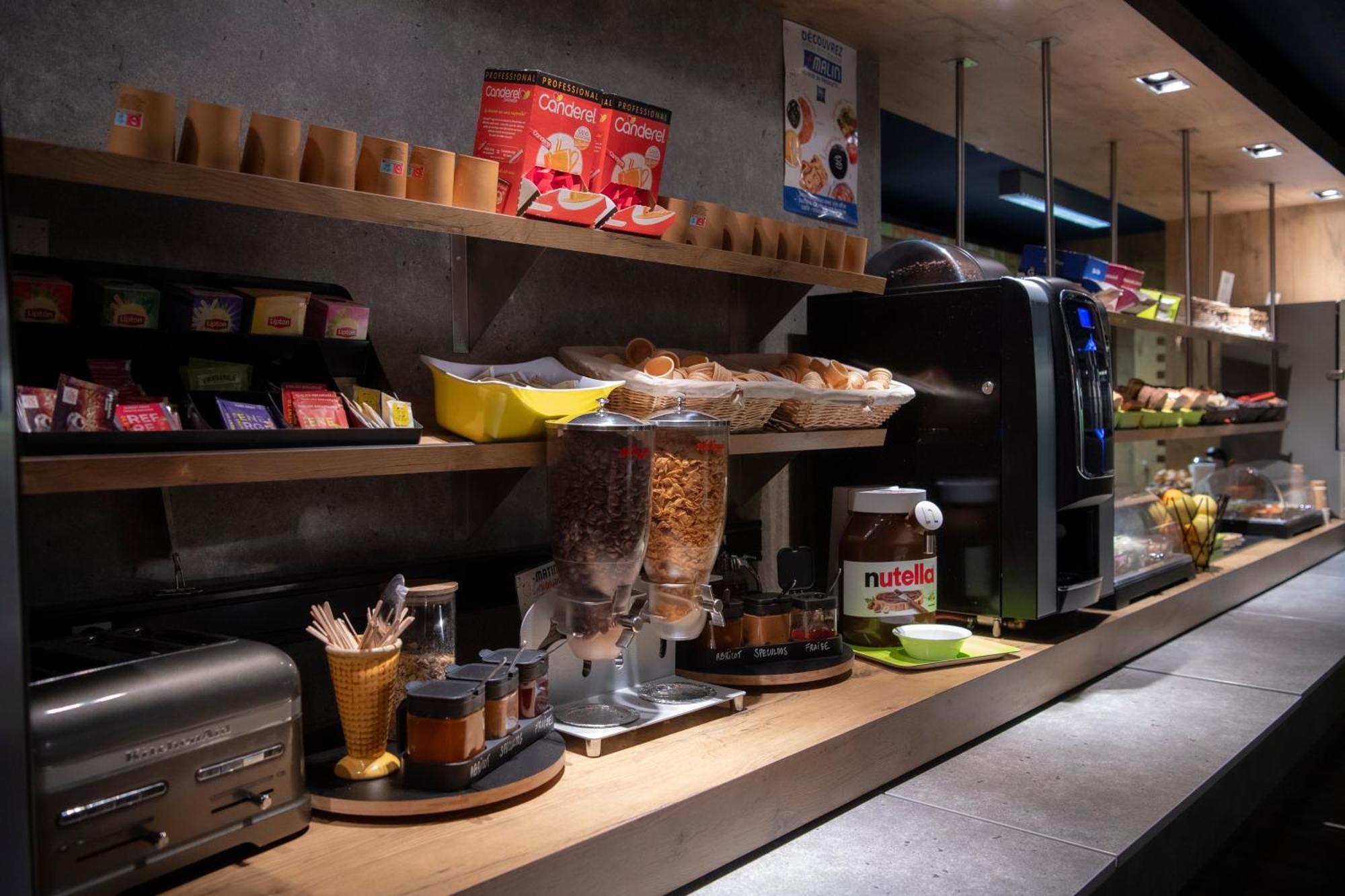 Ibis Budget Les Docks Hotel 2*